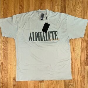Alphalete Men's Gray T-Shirt